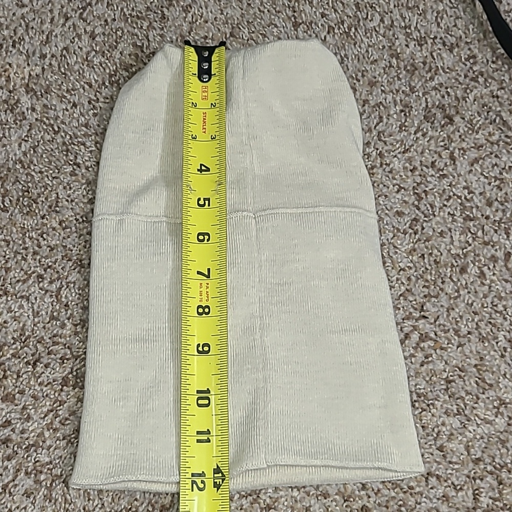 lululemon athletica Cream Knit Beanie - Picture 6 of 12